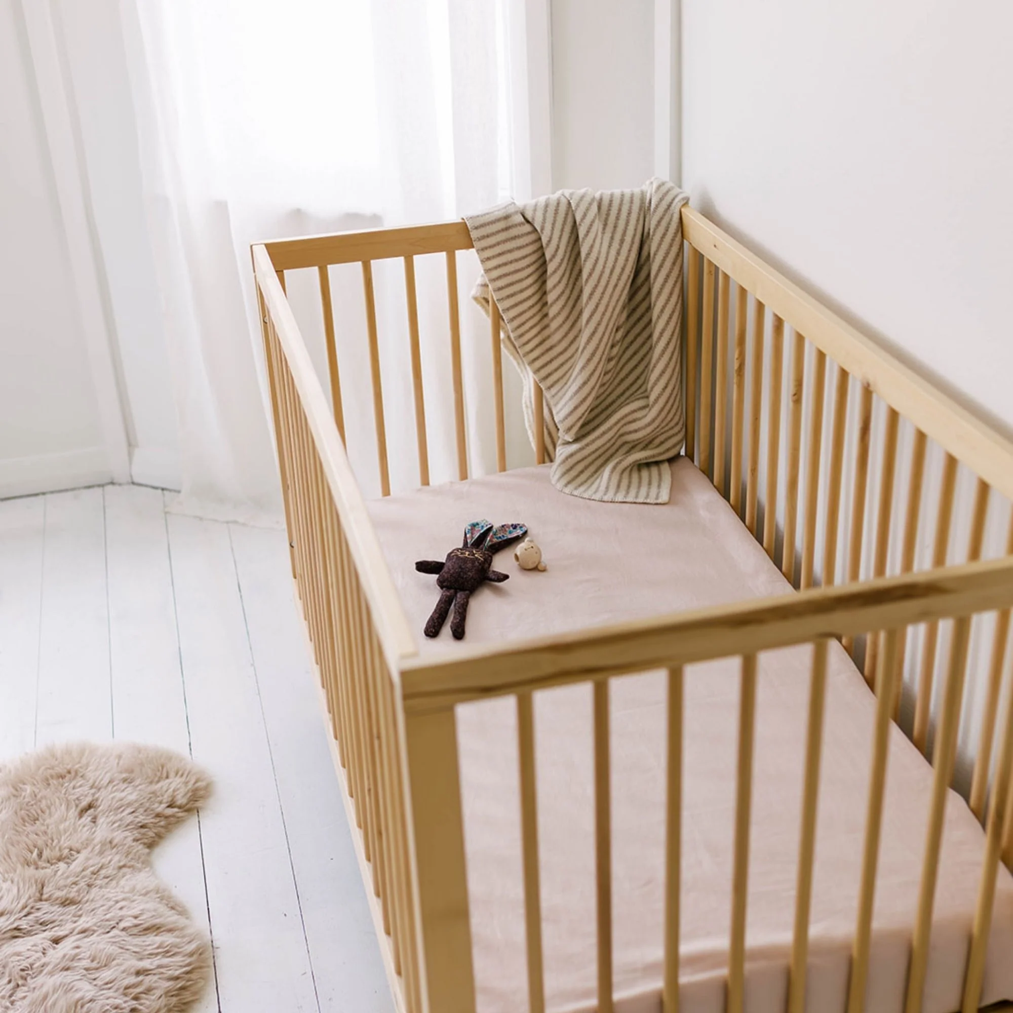 Blush Pink Linen Cot/Bassinet Sheet - Image 4