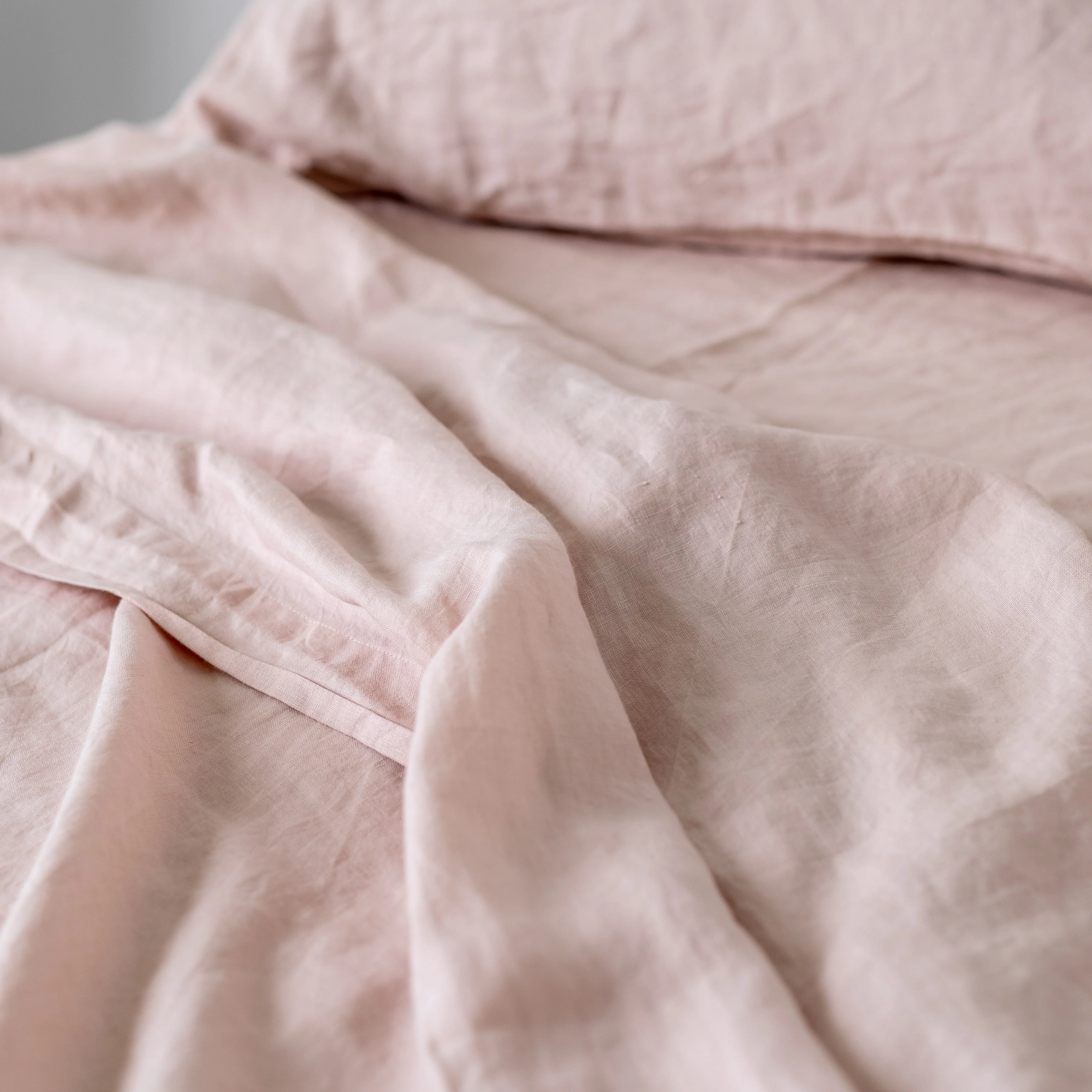Blush Pink Linen Pillowcases - Image 7