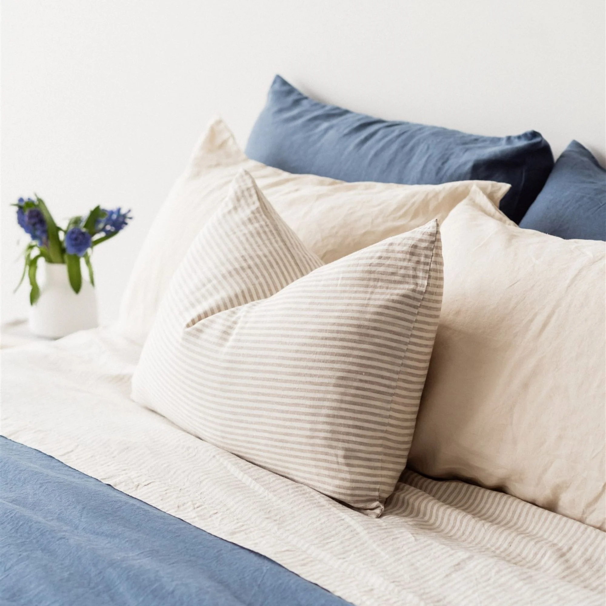 Coastal Blue Linen Duvet - Image 3