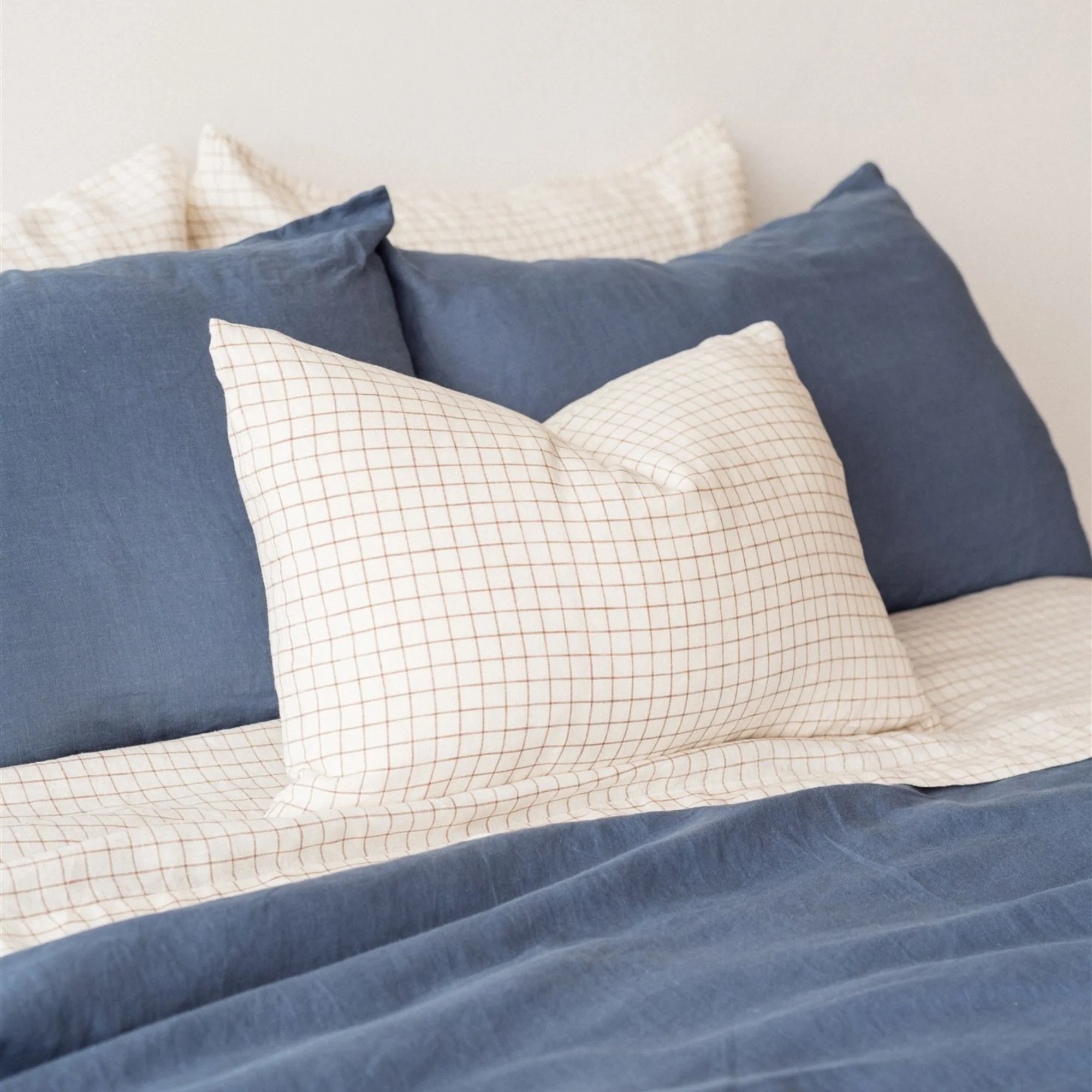 Coastal Blue Linen Duvet - Image 9