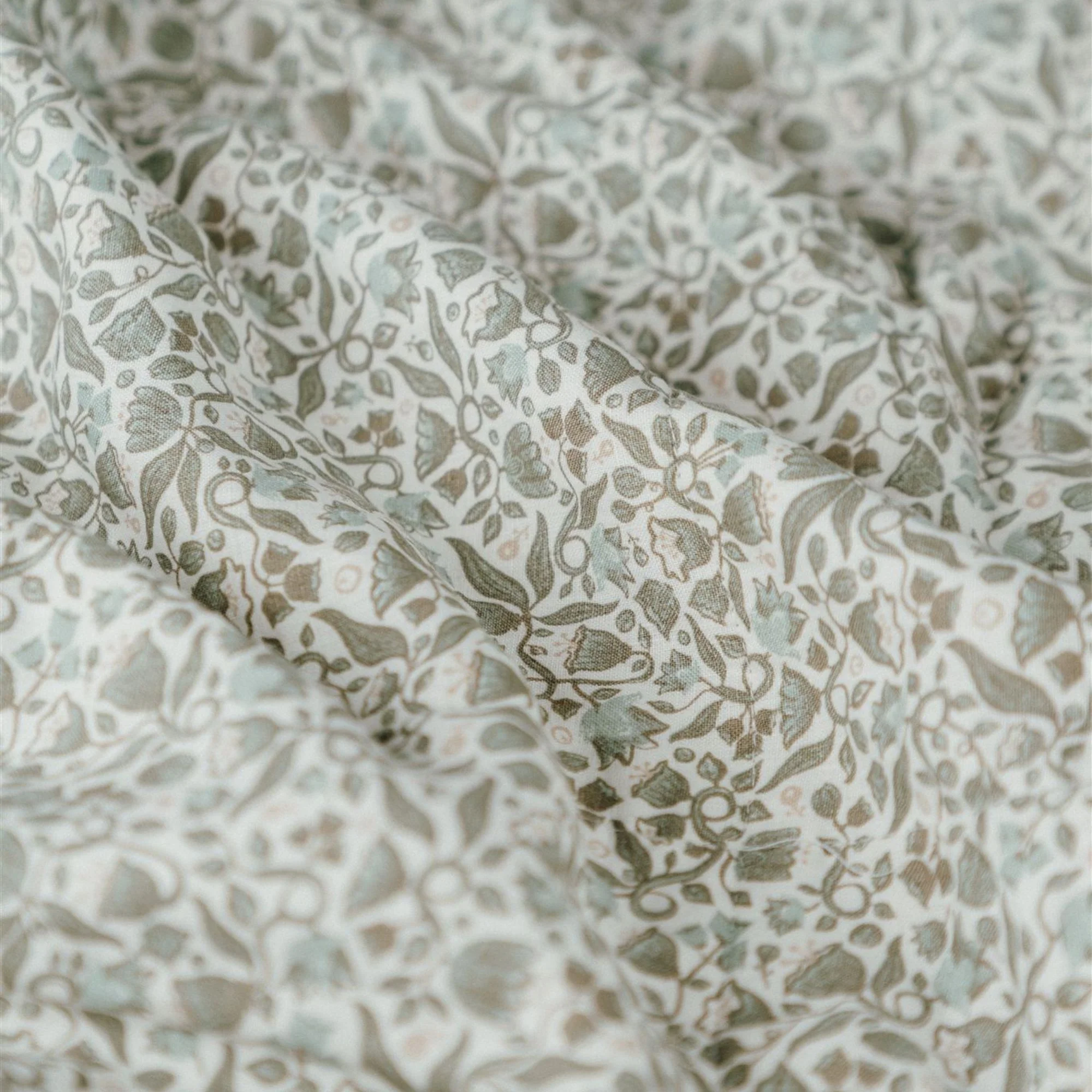 Evelyn x Cactus Linen Cot Quilt - Image 7