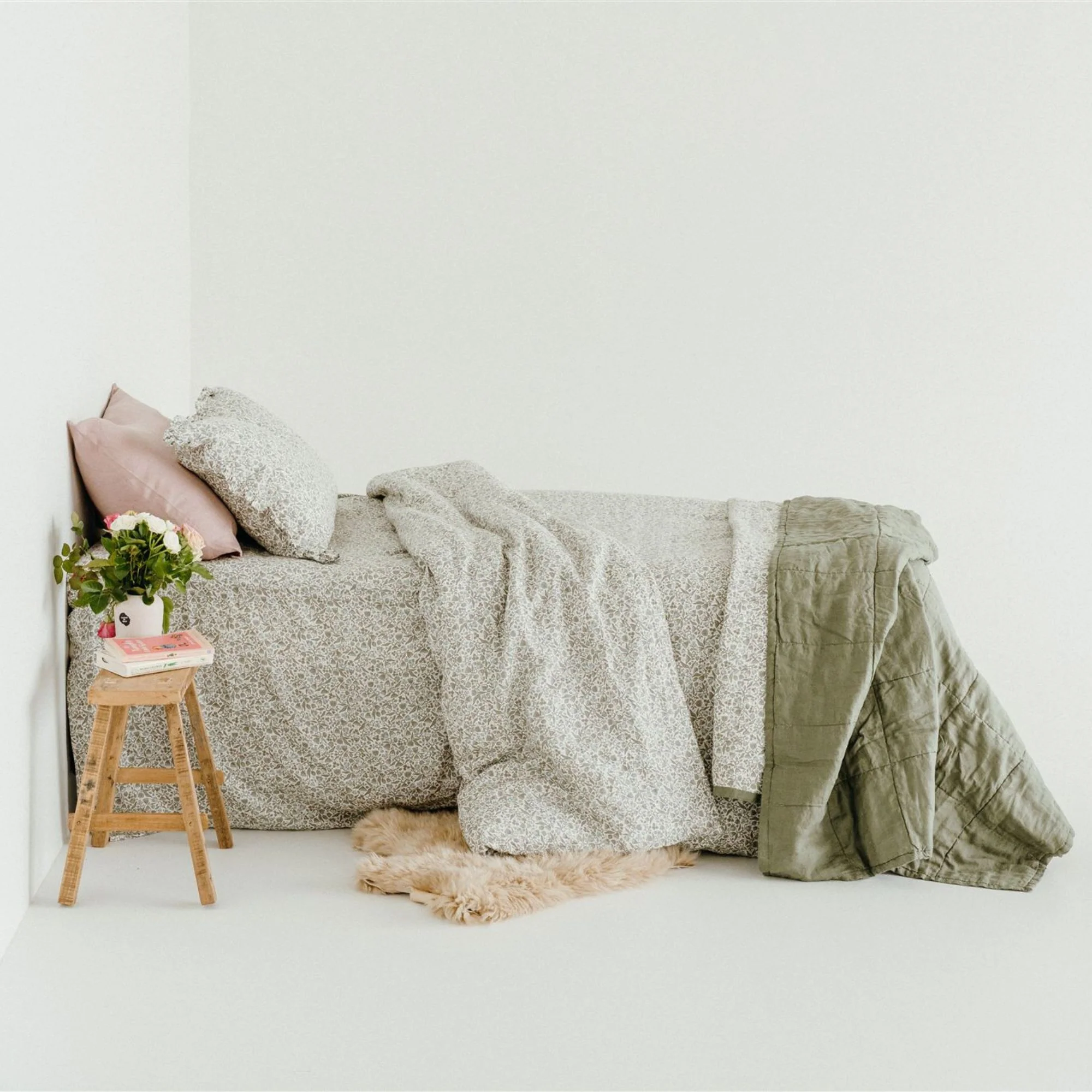 Evelyn x Cactus Linen Cot Quilt - Image 8