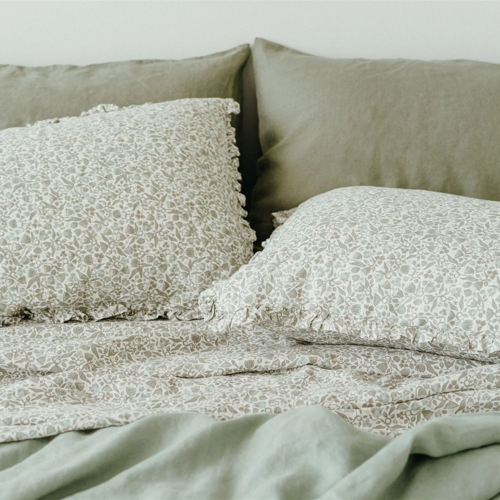Evelyn Linen Sheets Set - Image 5