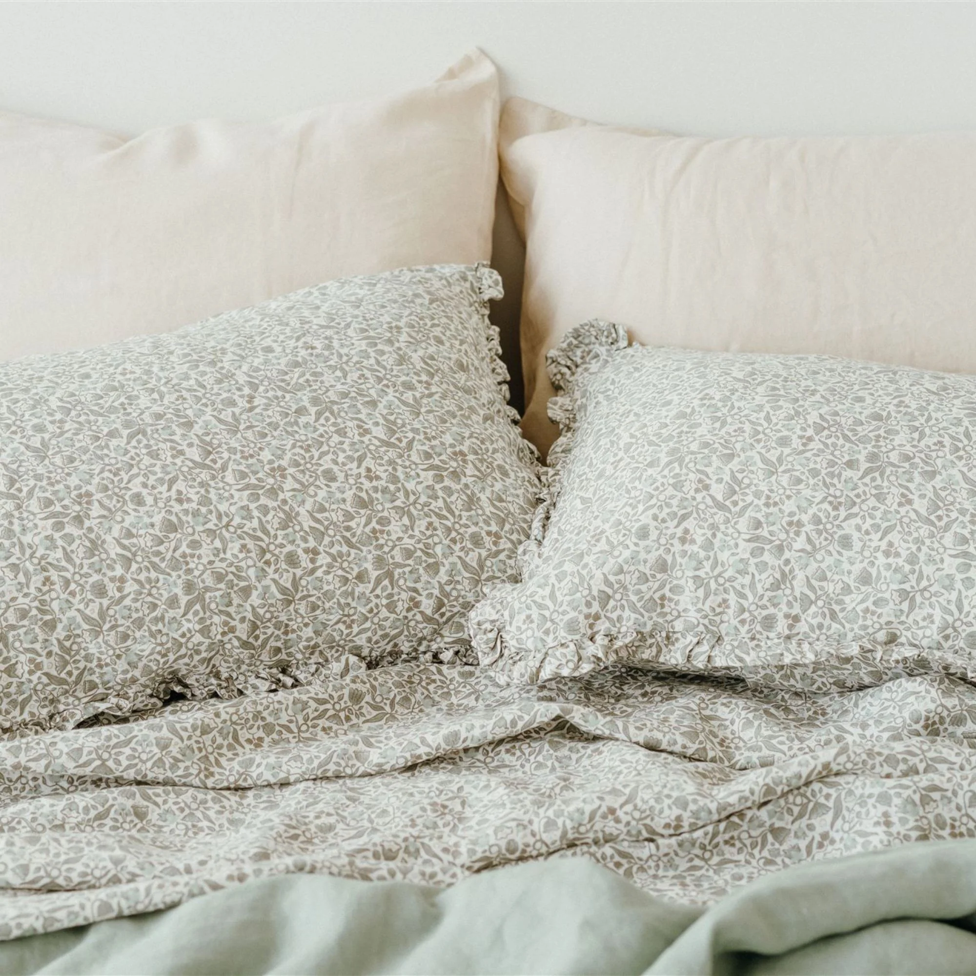 Evelyn Linen Pillowcases - Image 8