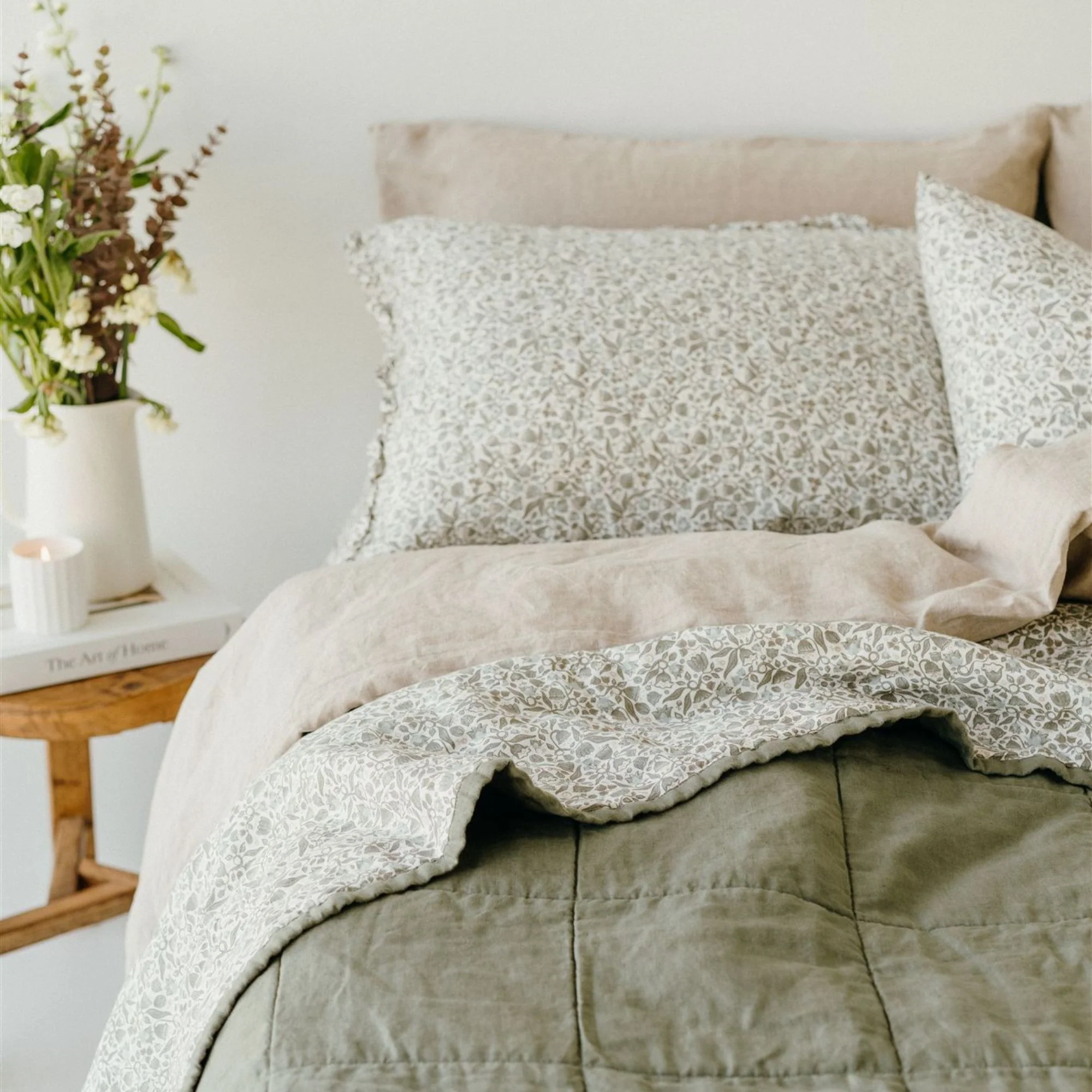 Evelyn X Cactus Linen Quilt - Image 4