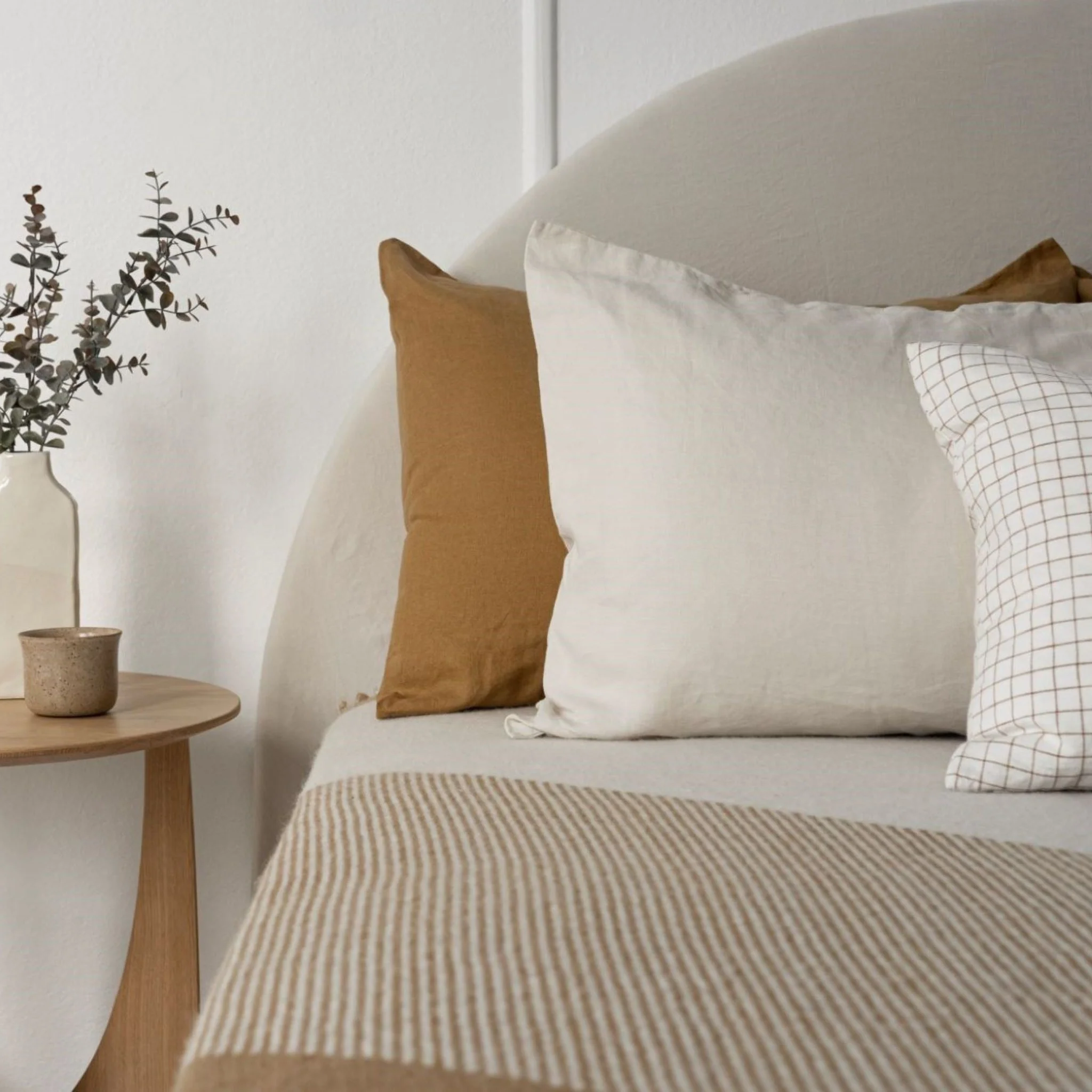 Ginger Honey Wool Bedspread - Image 4