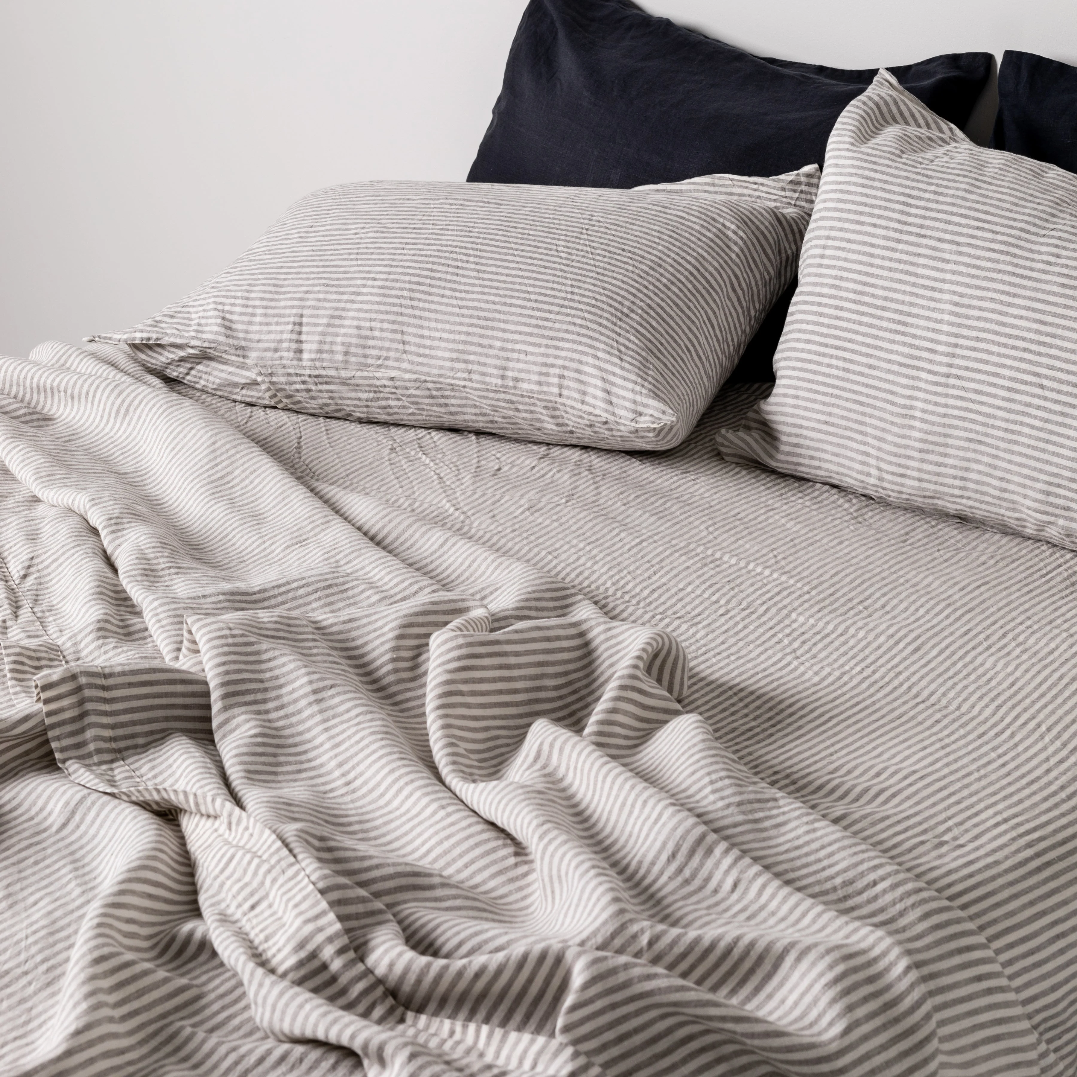Grey Stripes Linen Fitted Sheet - Image 4