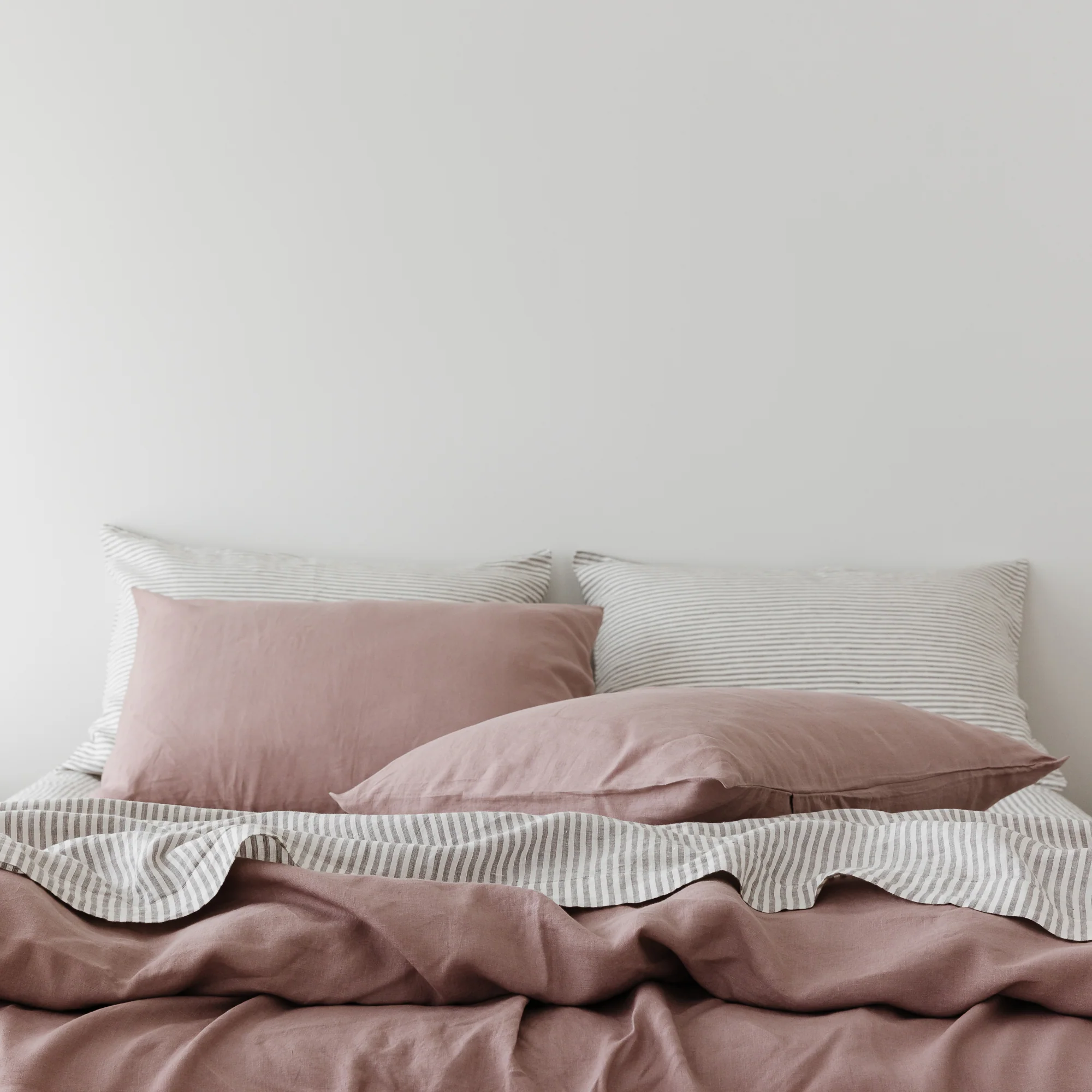 Grey Stripes Linen Sheets Set - Image 29