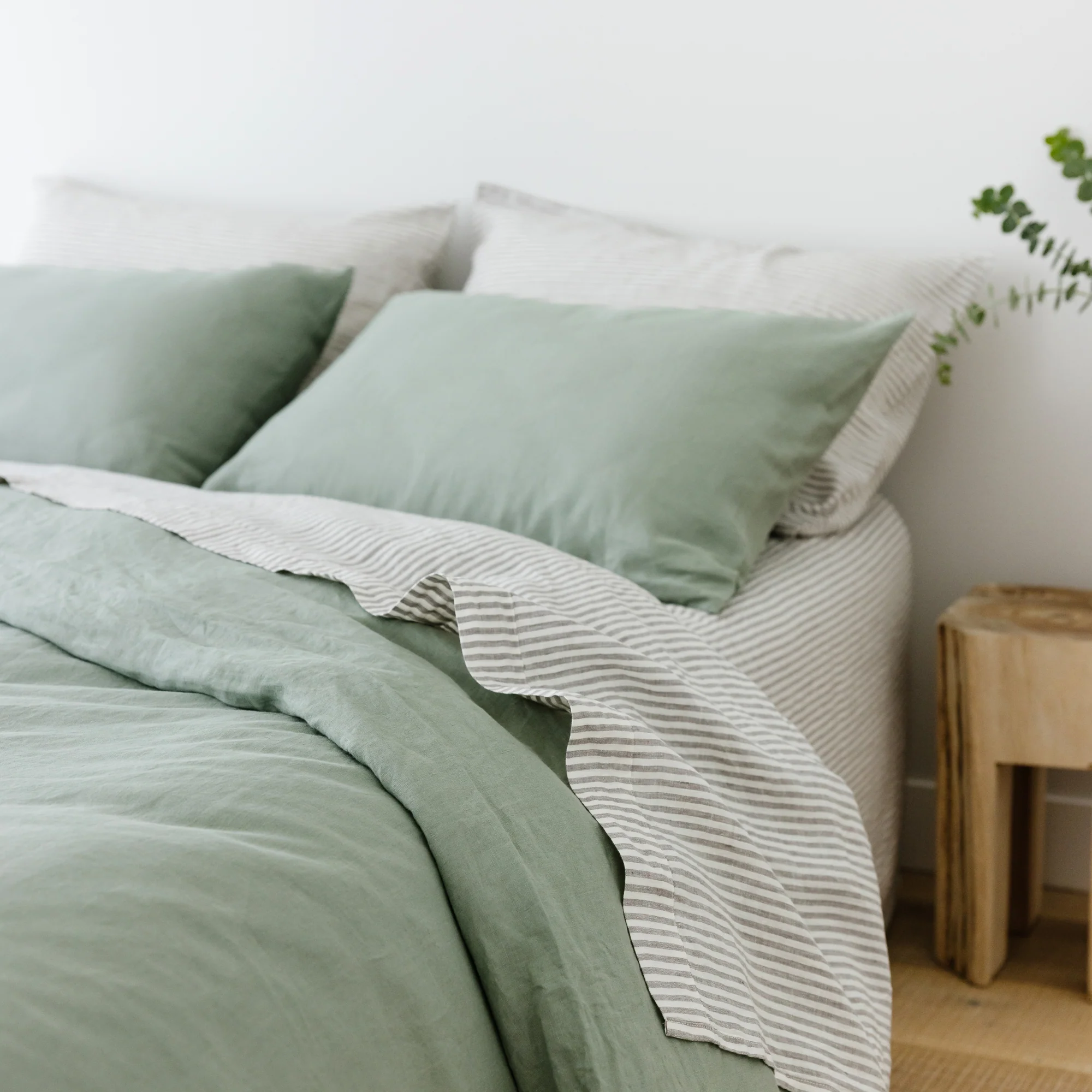 Grey Stripes Linen Sheets Set - Image 31