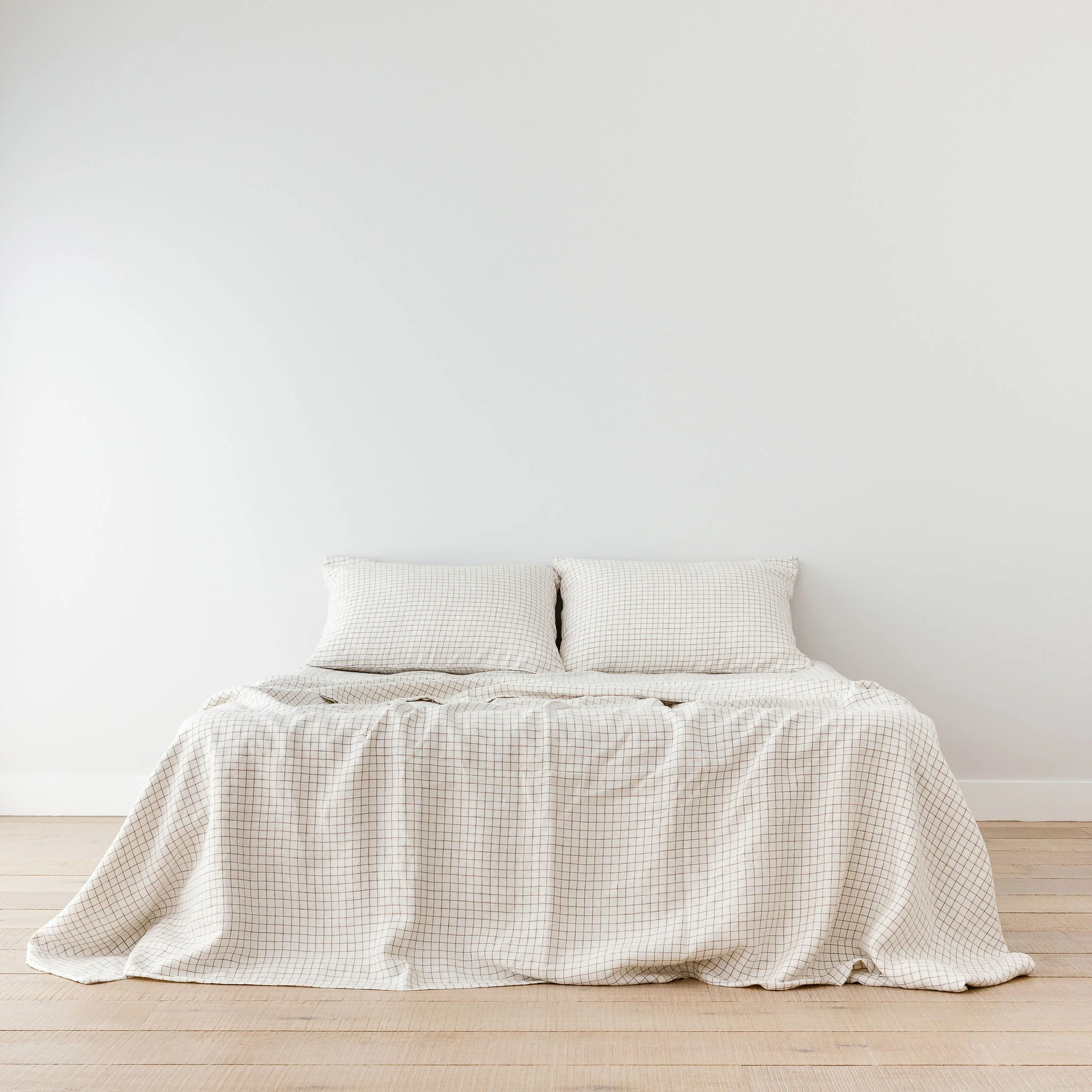 Malt Brown Grid Linen Sheets Set - Image 2