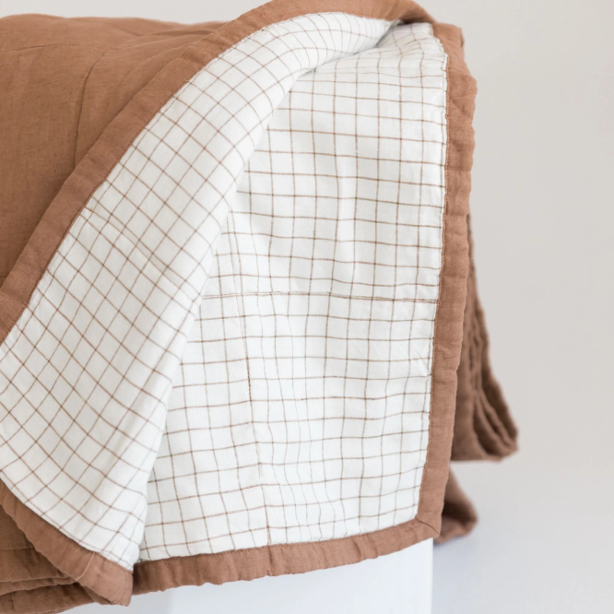 Malt Brown & Malt Brown Grid Linen Cot Quilt - Image 2