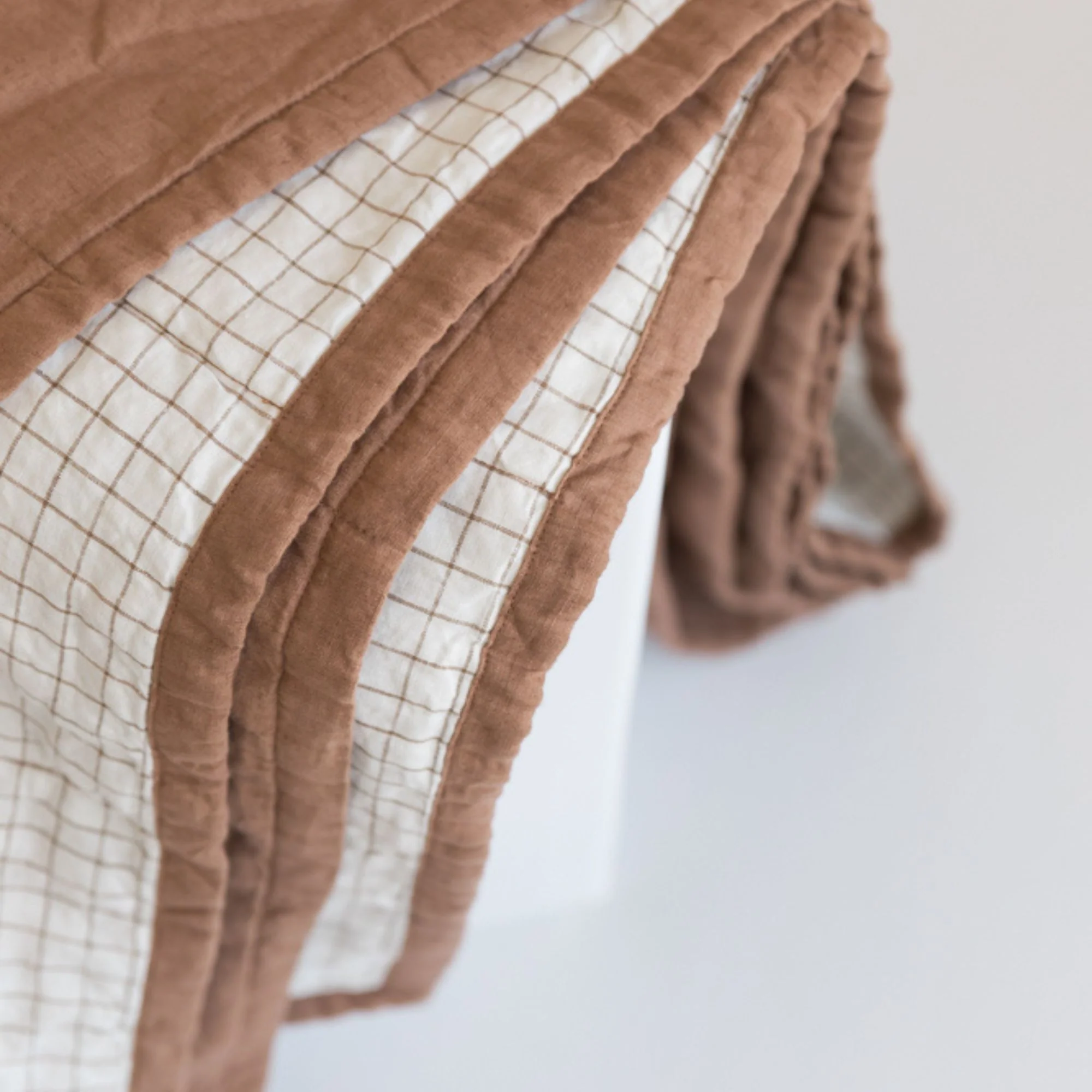 Malt Brown & Malt Brown Grid Linen Cot Quilt - Image 8