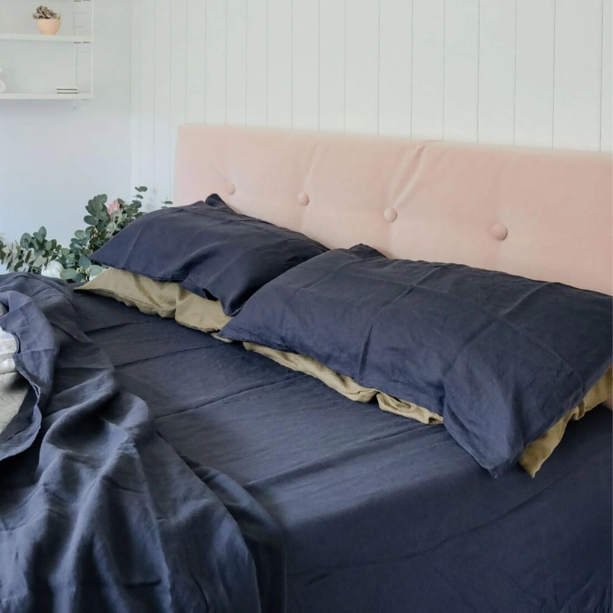 Midnight Blue Linen Sheets Set - Image 6