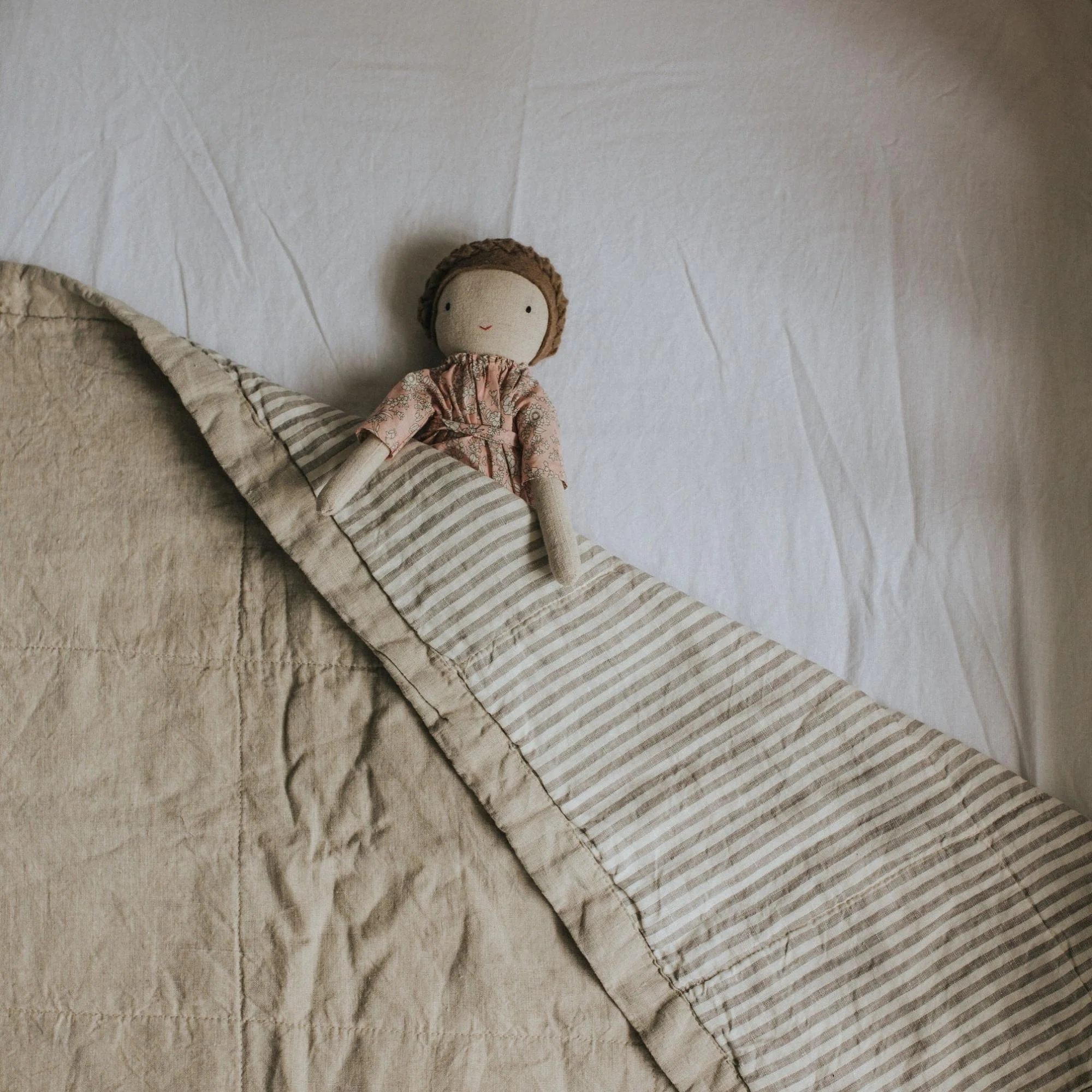 Natural & Sand Stripes Linen Quilt - Image 4