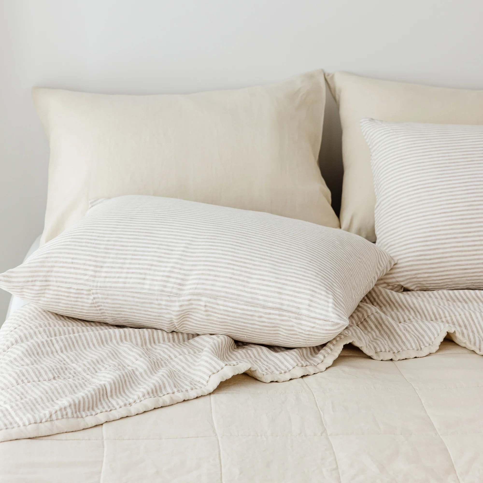 Oat & Sand Stripes Linen Quilt - Image 5