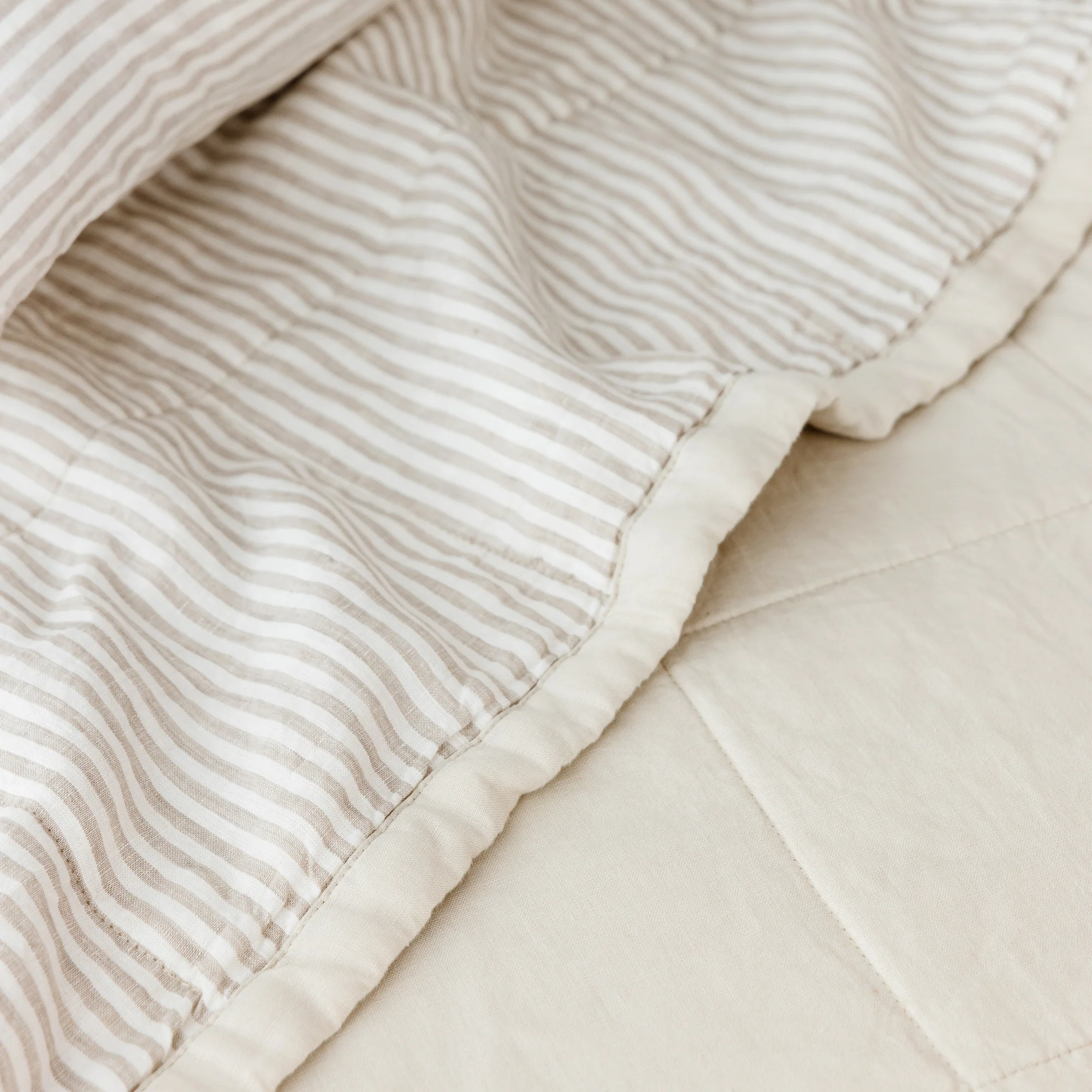 Oat & Sand Stripes Linen Quilt - Image 6