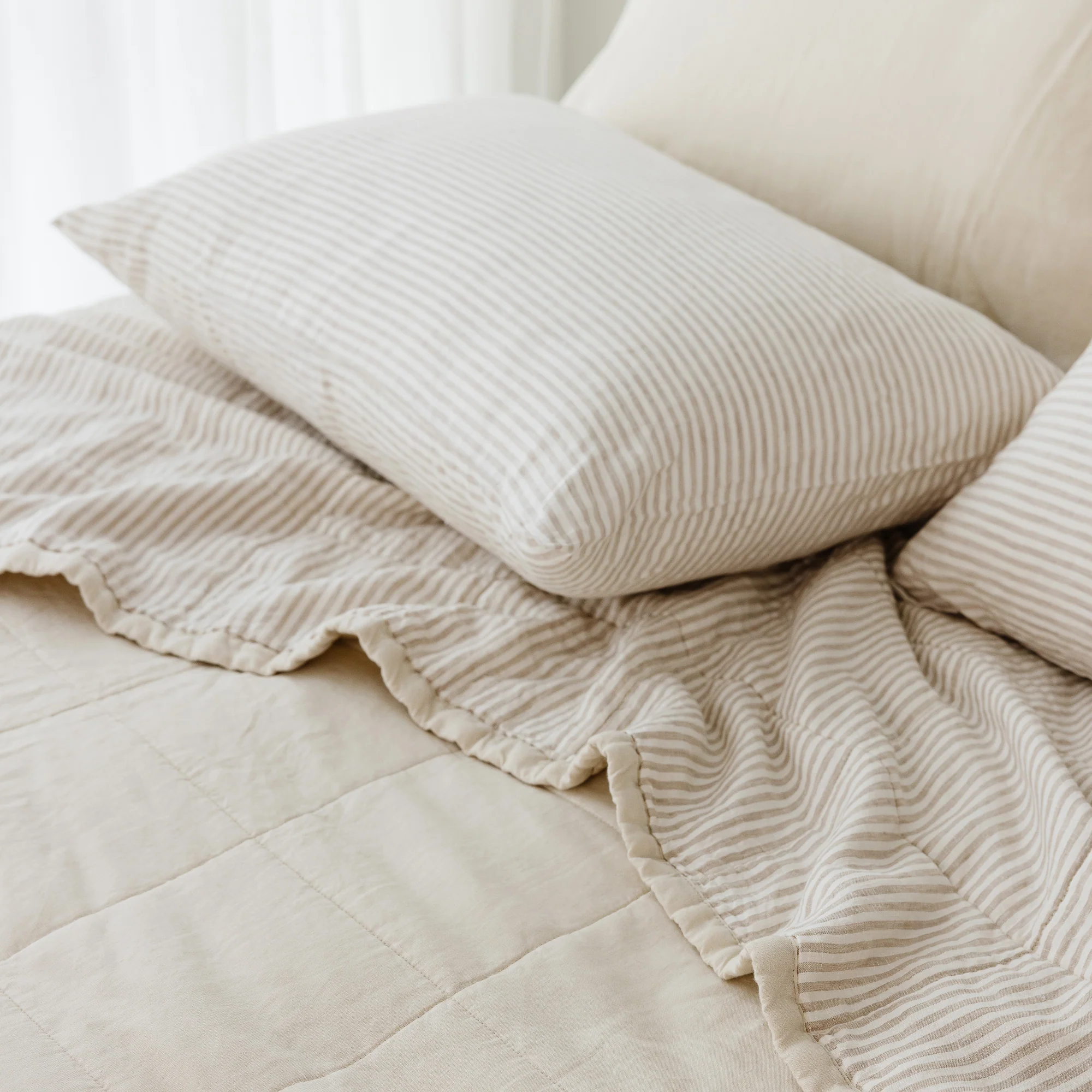 Oat & Sand Stripes Linen Quilt - Image 8