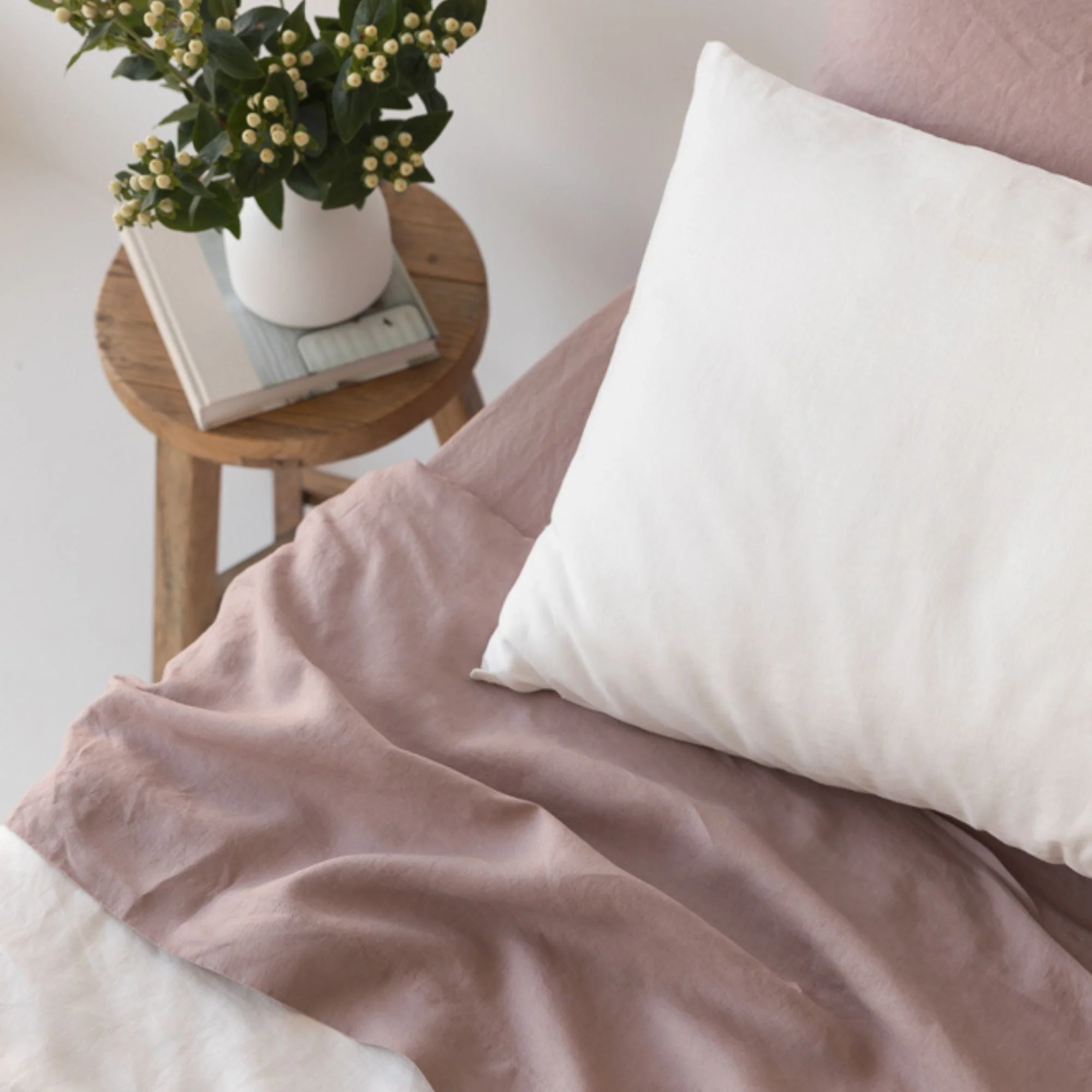 Off White Linen Pillowcases - Image 3