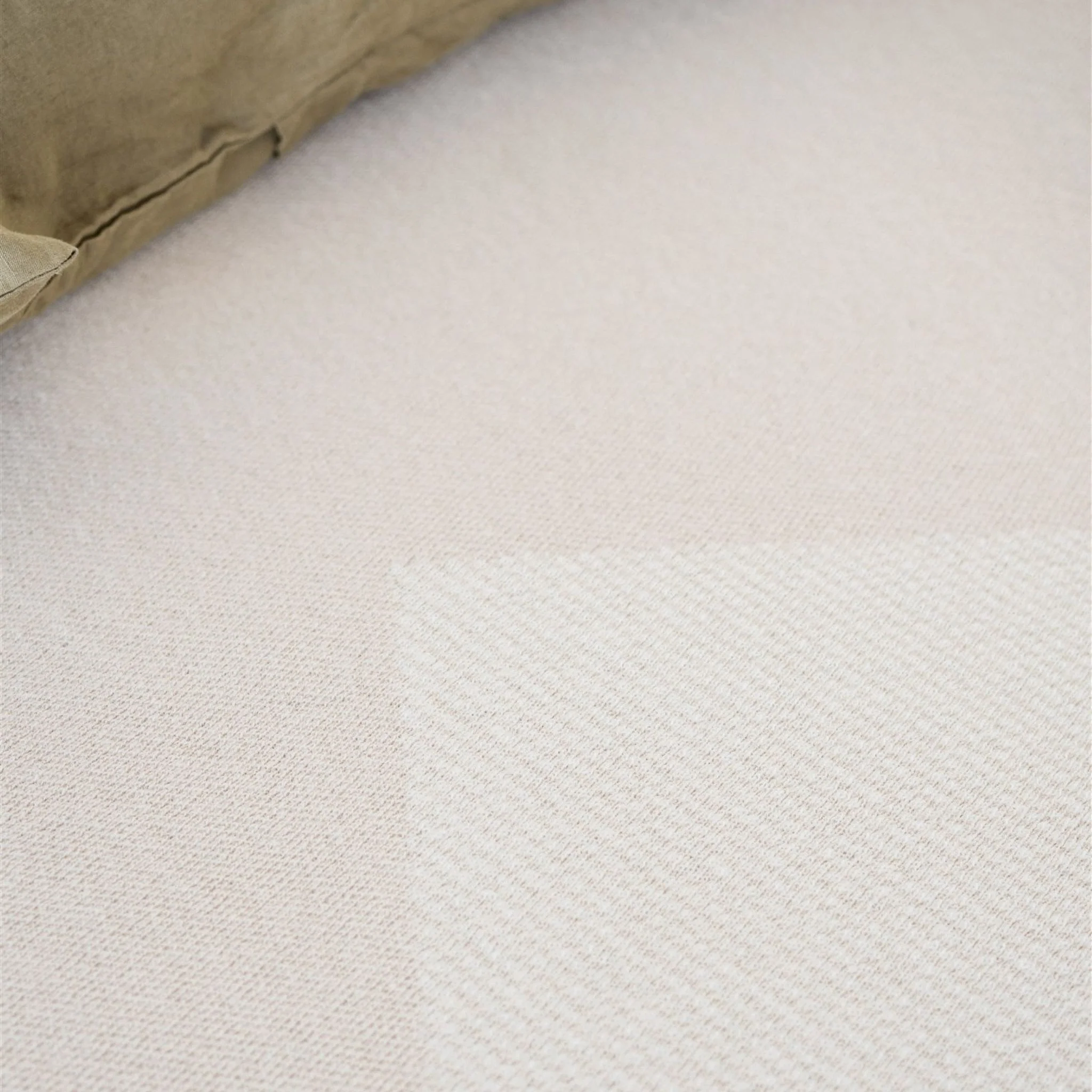 Pampas Wool Bedspread - Image 12