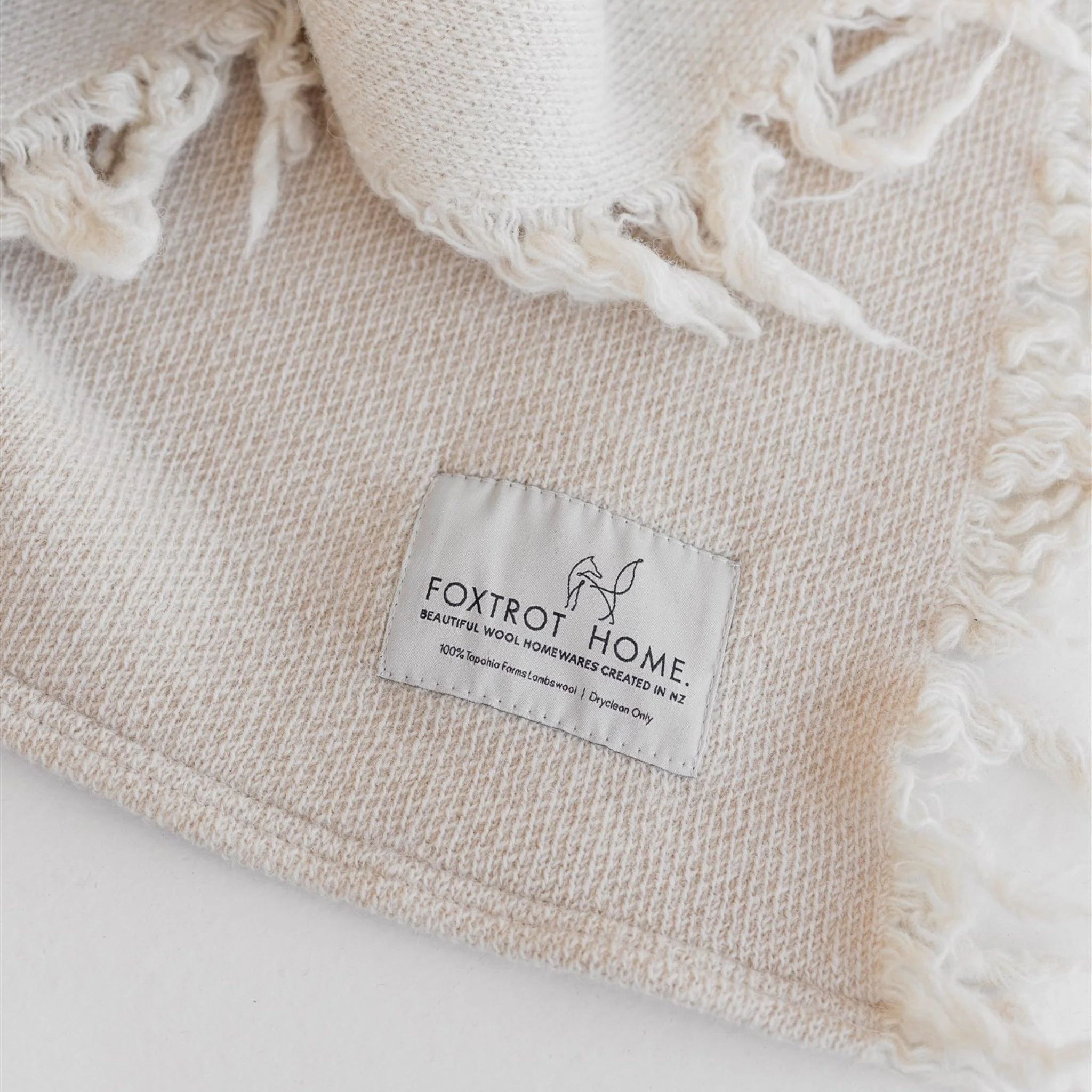 Pampas Wool Bedspread - Image 7