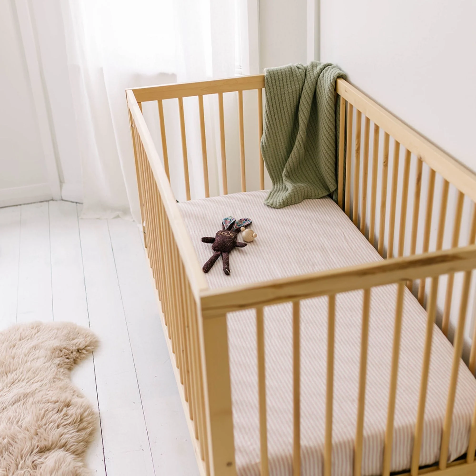 Pink Stripes Linen Cot/Bassinet Sheet - Image 4