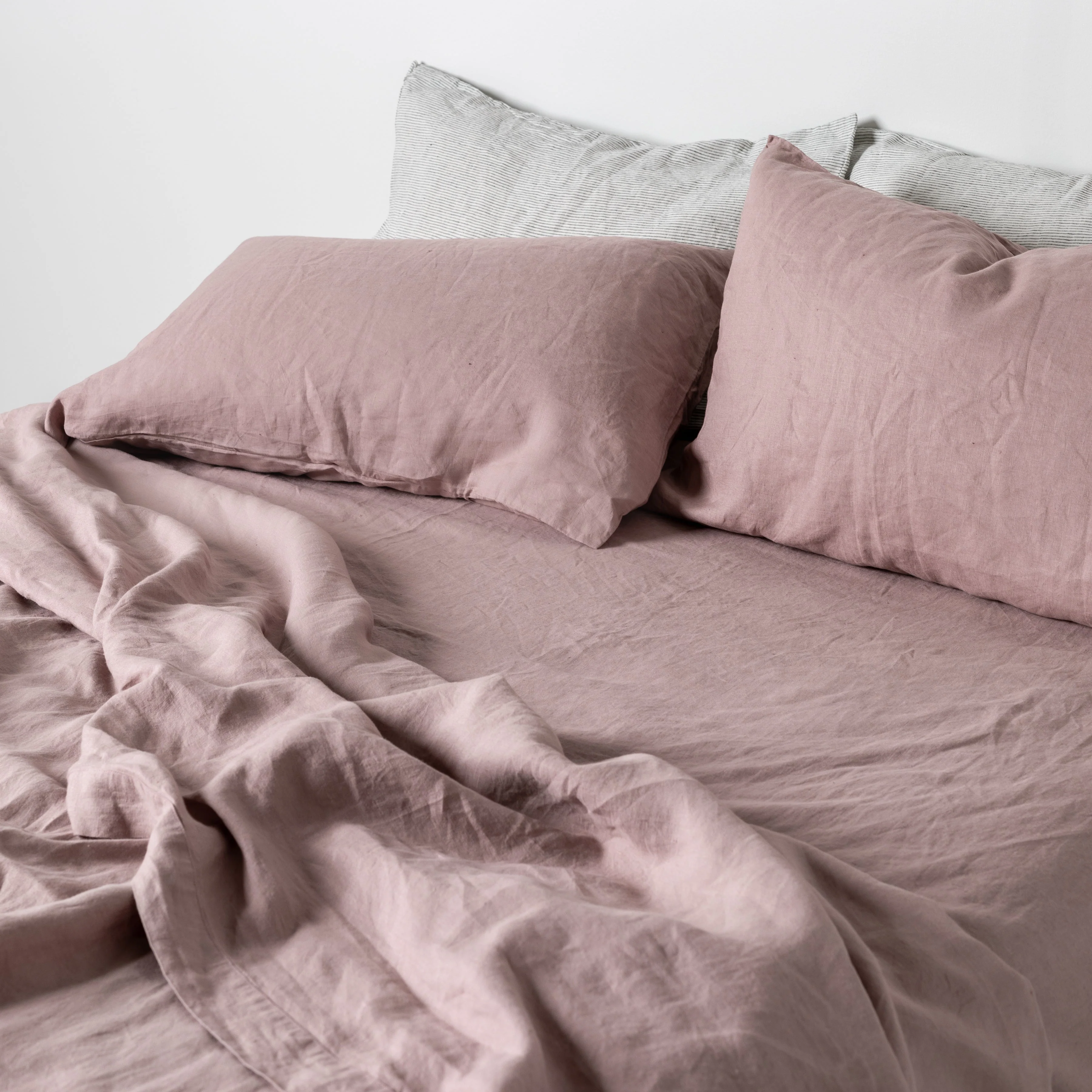 Rosewood Pink Linen Flat Sheet - Image 4