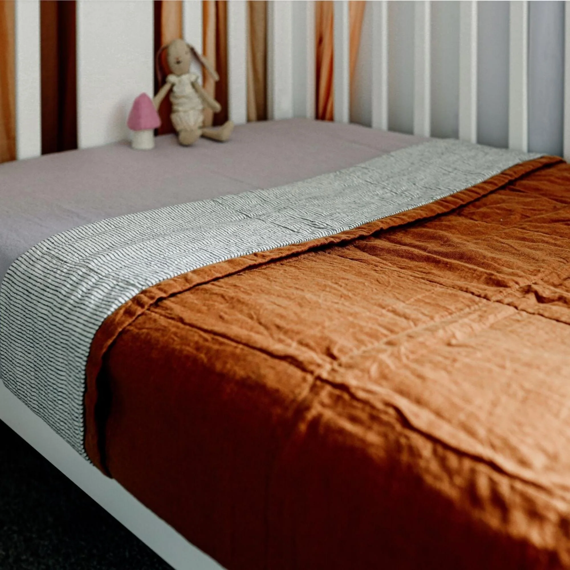 Tobacco & Pinstripes Linen Quilt - Image 5