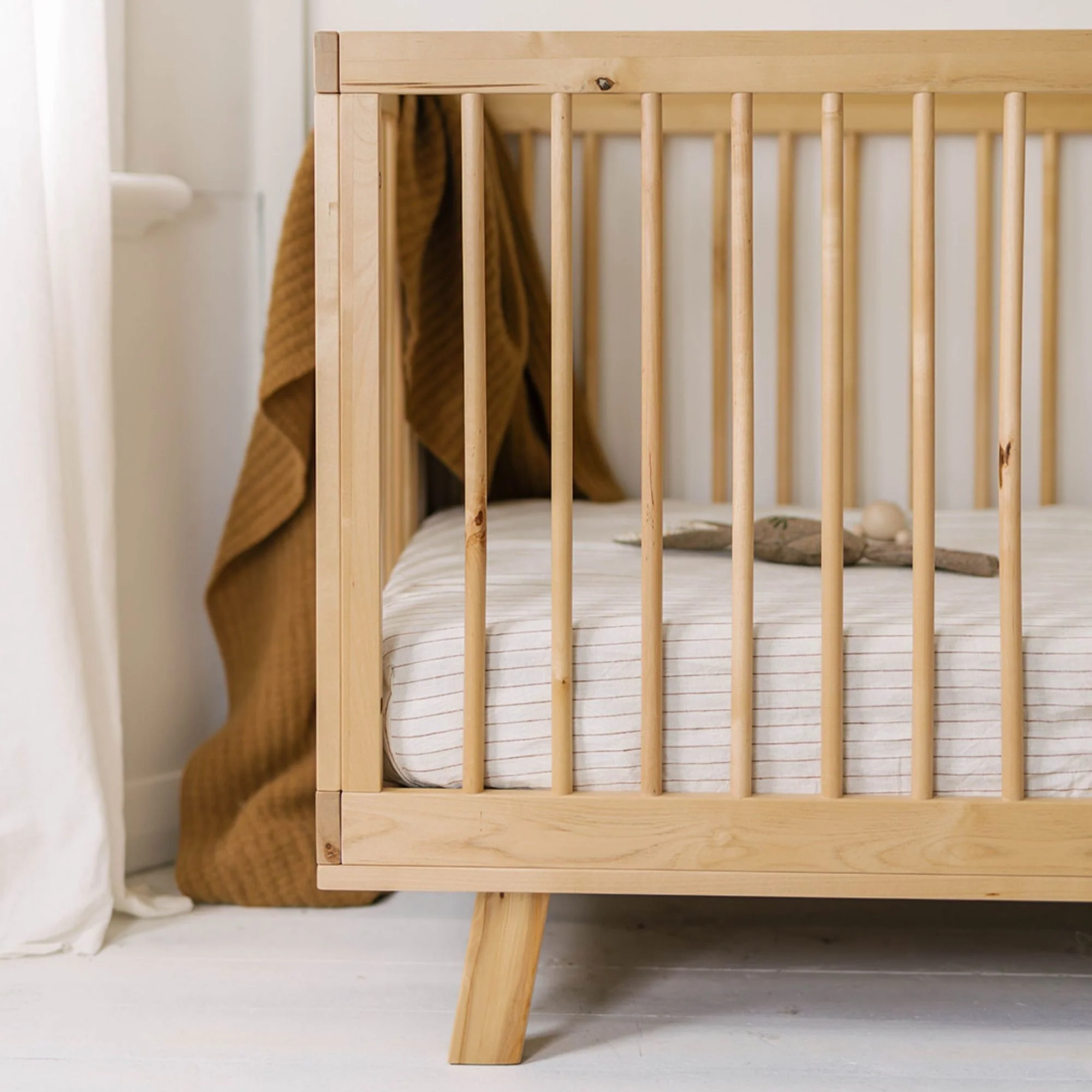 Tobacco Stripes Linen Cot/Bassinet Sheet - Image 3